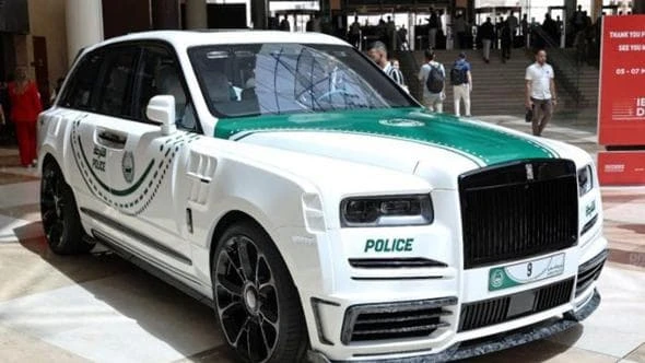 Tutte le supercar della polizia di Dubai: arriva anche la Rolls Royce Cullinan