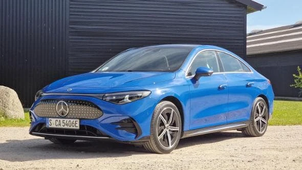 Mercedes CLA, rivoluzione elettrica: coma va la berlina che ricarica 300 km in 10 minuti