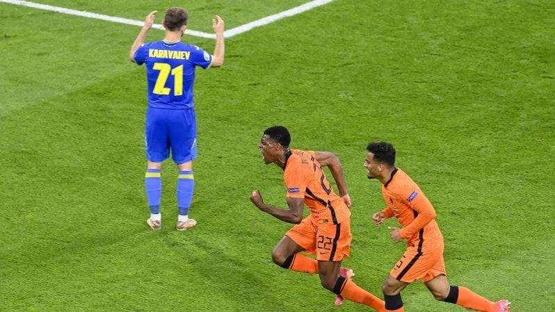 L'Olanda vola, poi rischia e alla fine vince: l'Ucraina cede sul più bello, 3-2
