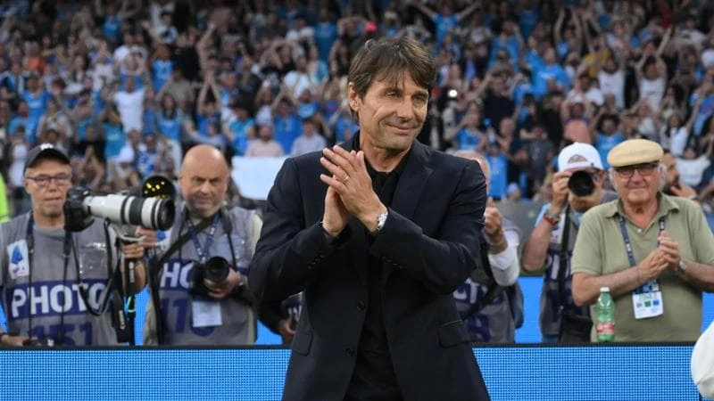 Conte, ufficiale l’addio al Napoli: “Il mio percorso qui è finito”
