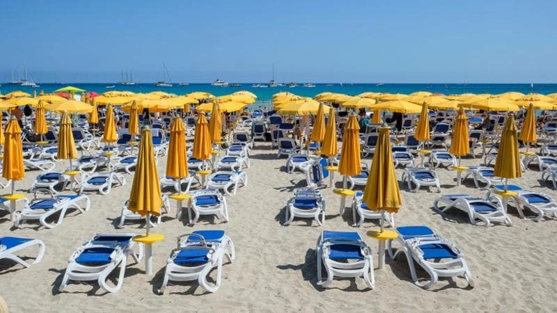 Eni: bene l’estate turistica italiana, prenotate già 8 camere su 10, giro d’affari a 15 miliardi