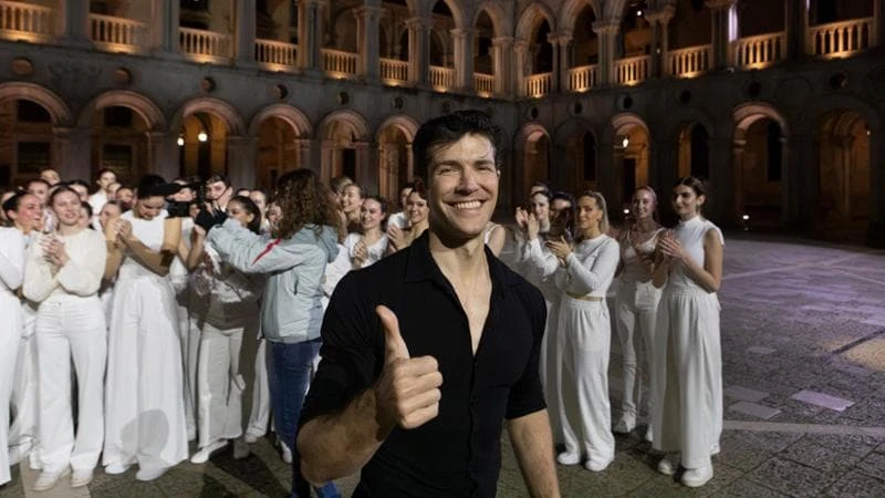 Roberto Bolle: “Che emozione danzare accanto ai quadri di Caravaggio”
