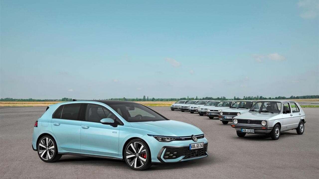 Volkswagen Italia festeggia i 50 anni della Golf al Salone Auto e Moto d’Epoca di Bologna