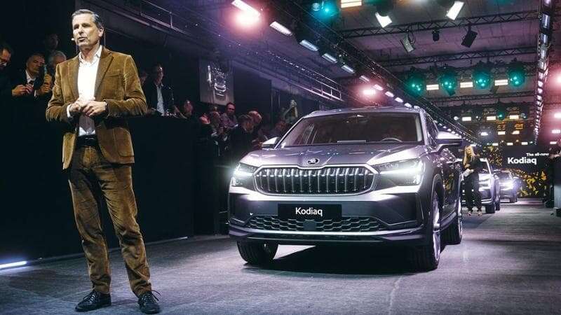 Skoda celebra un 2024 da incorniciare con 926.000 veicoli venduti. Presto l’Octavia elettrica