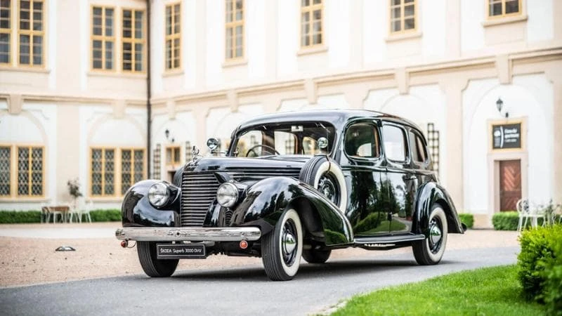 Škoda festeggia i 130 anni con un test-drive dall’Impero austro-ungarico alla Rivoluzione di velluto
