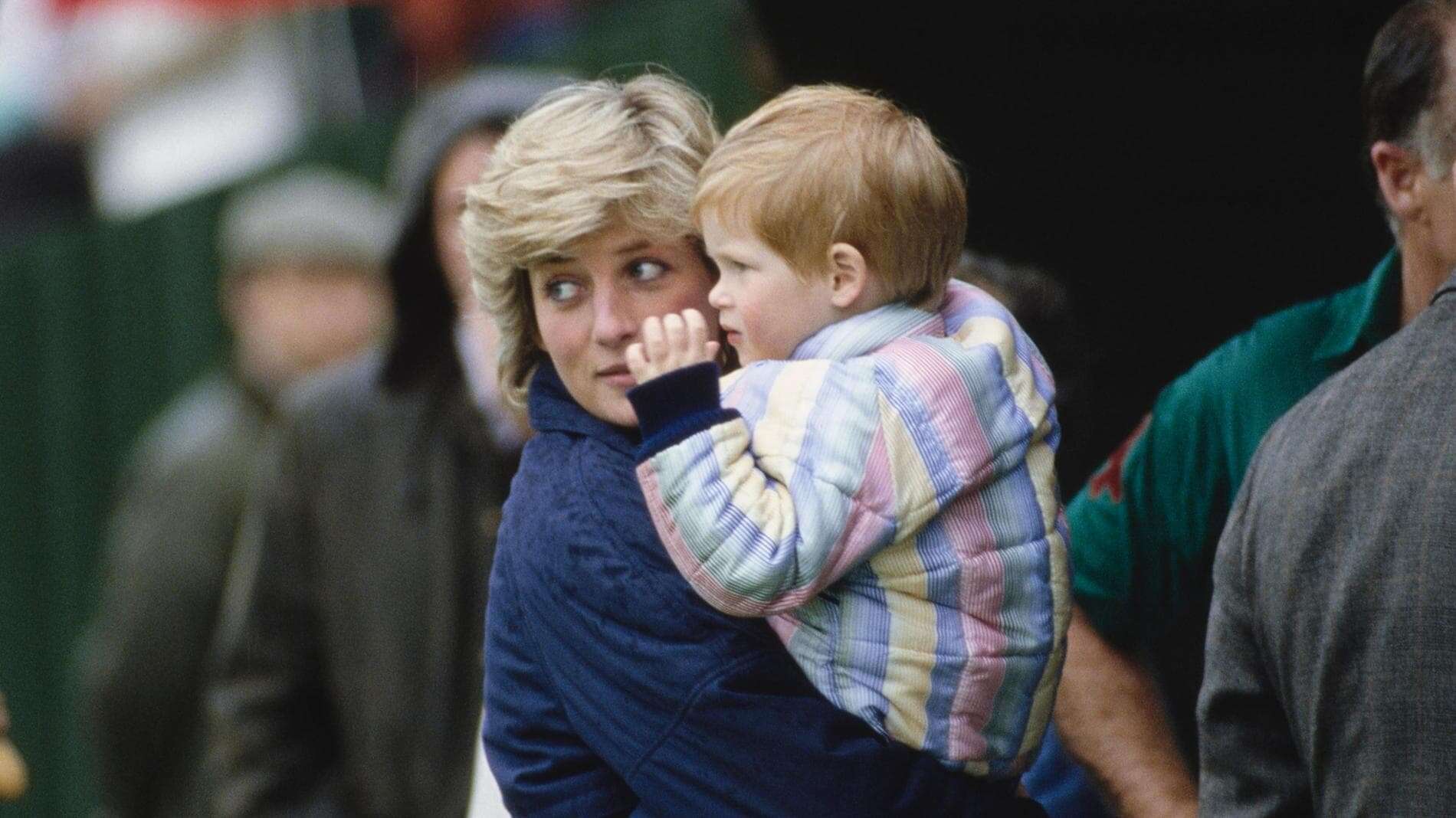 Il principe Harry e il fantasma di lady Diana: cronaca di un amore tra madre e figlio