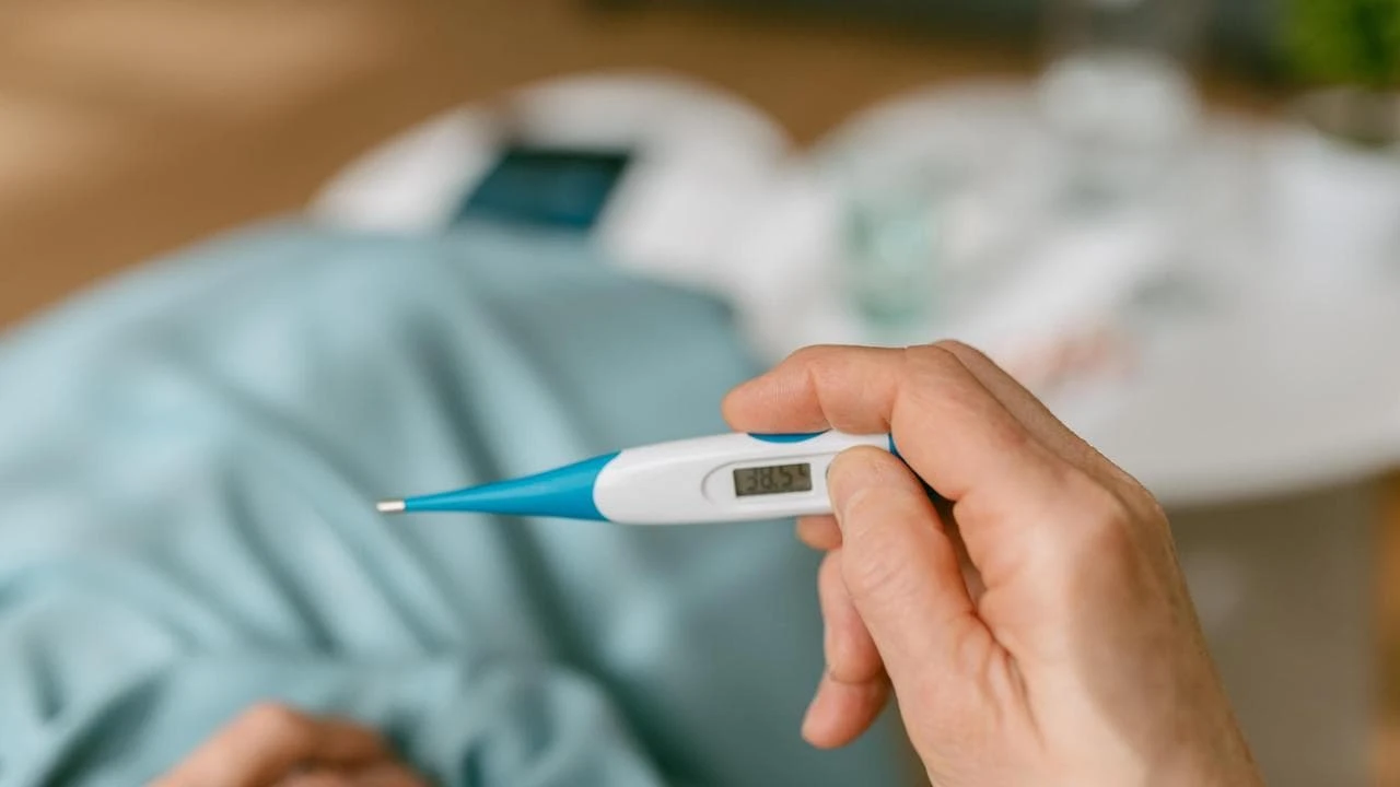 Influenza in Italia, in arrivo una forma molto aggressiva: i sintomi