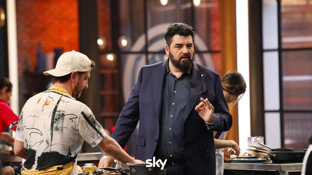 MasterChef: tra sifoni, pernici e polpette, arrivano i primi due eliminati