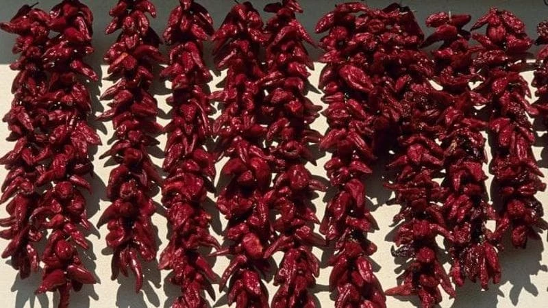 Peperone crusco, la Basilicata celebra il suo oro rosso con Simone Rugiati