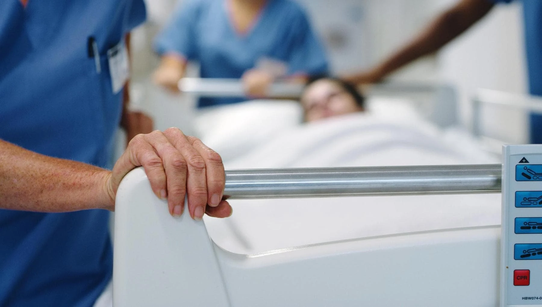 Cerebralmente morta, tenuta in vita tre mesi per far nascere il bimbo. Effetto del divieto di aborto