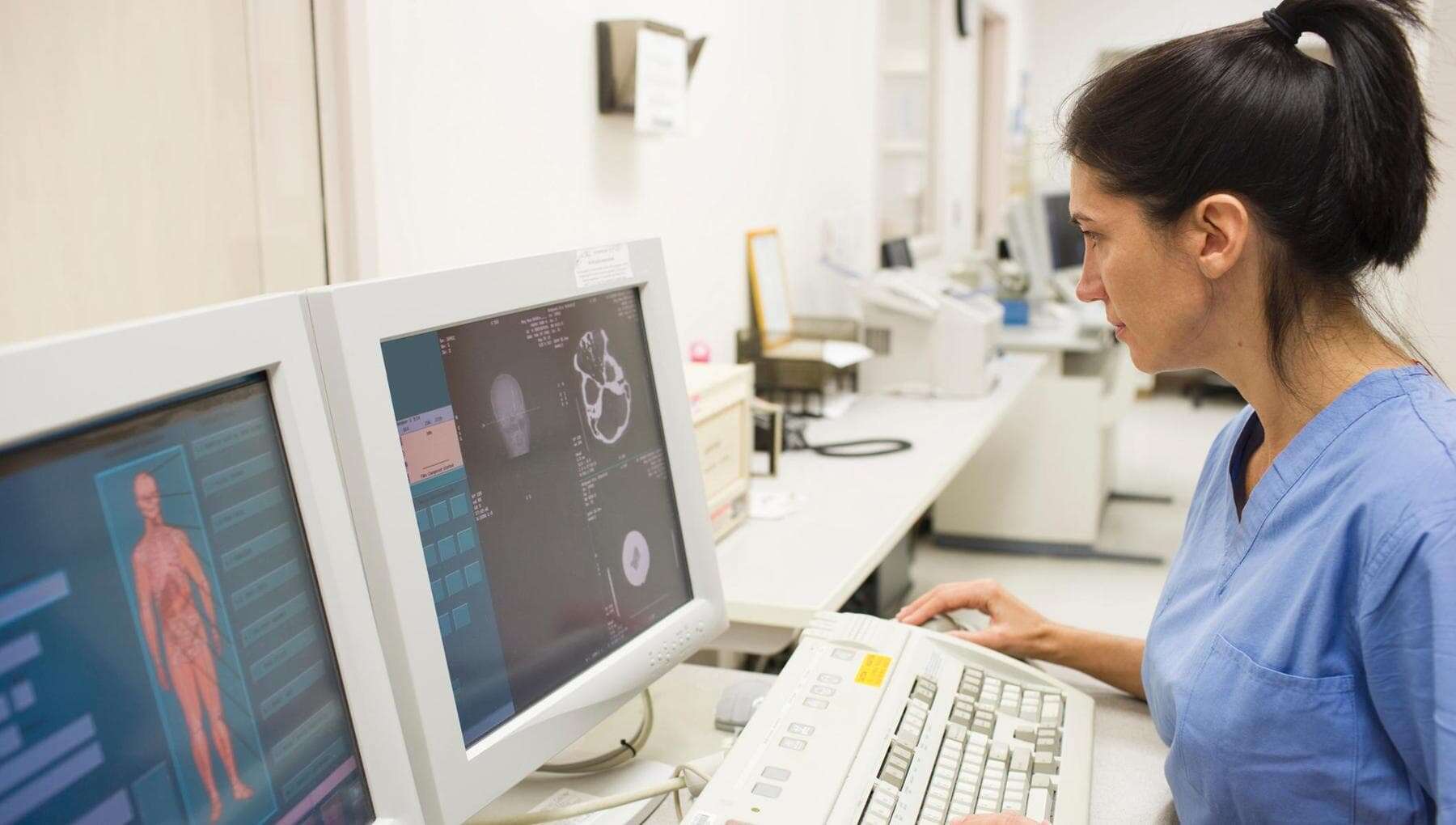 Cancro: aumentare gli studi che portano i farmaci dal laboratorio al letto del paziente