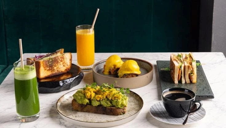 Musica e amarcord, così Milano reinventa il brunch