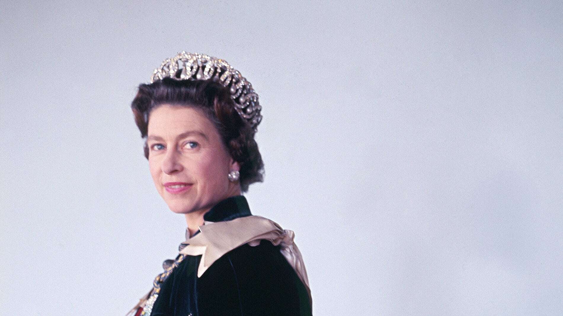 La foto mai vista della regina per ricordarla nel primo anniversario dalla sua scomparsa