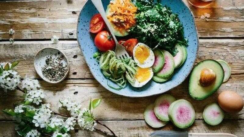 Cibo e Olimpiadi: più veg e bio, niente vino, zero sprechi. Tutti i segreti della dieta dei campioni