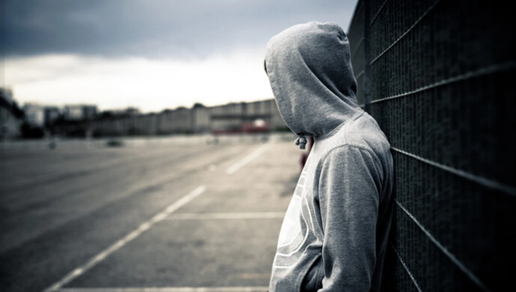 Giornata della prevenzione al suicidio: è allarme sull’autolesionismo degli adolescenti