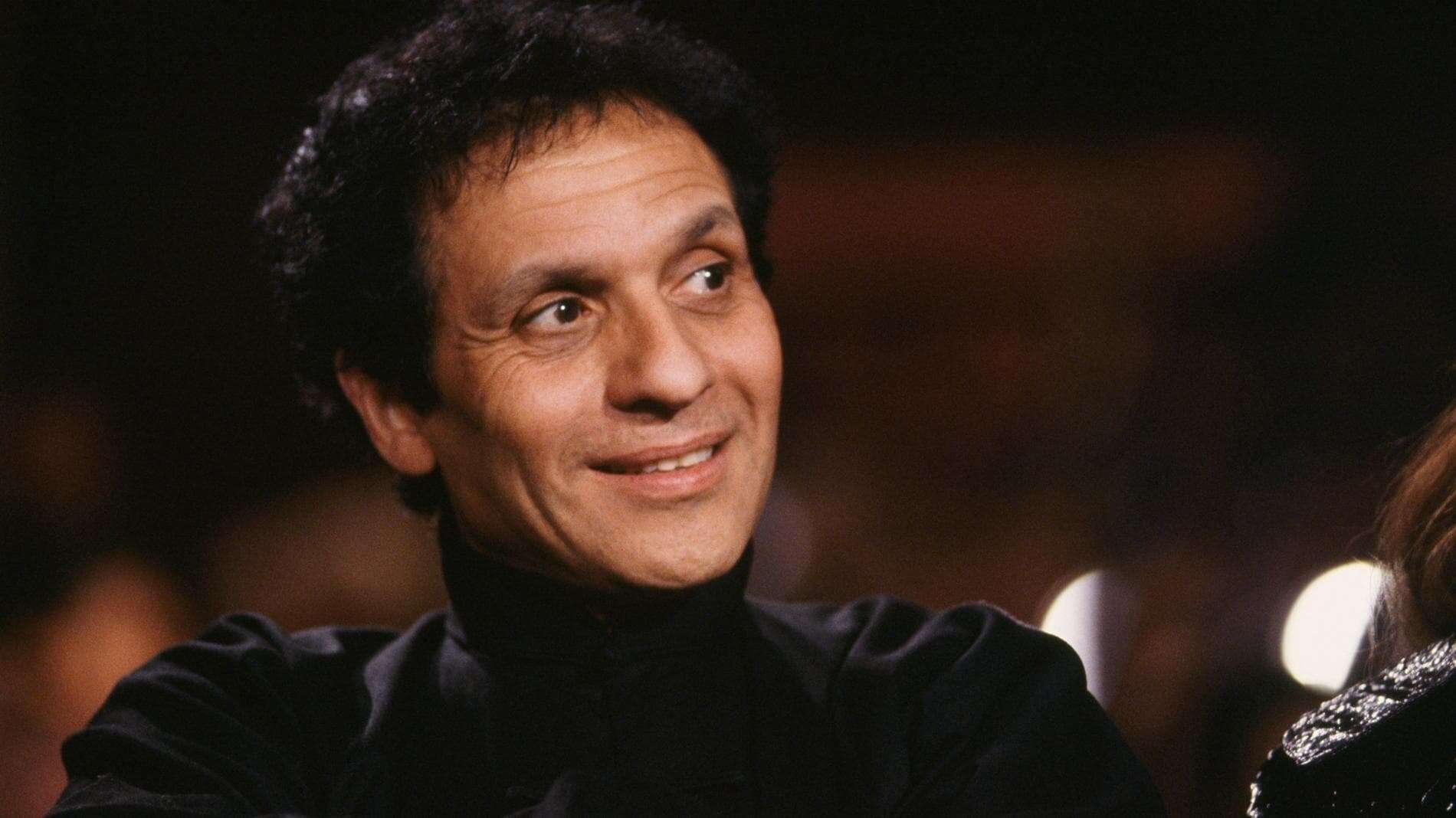 Azzedine Alaïa rivive con Thierry Mugler in una mostra a Parigi. Le affinità degli stilisti amici