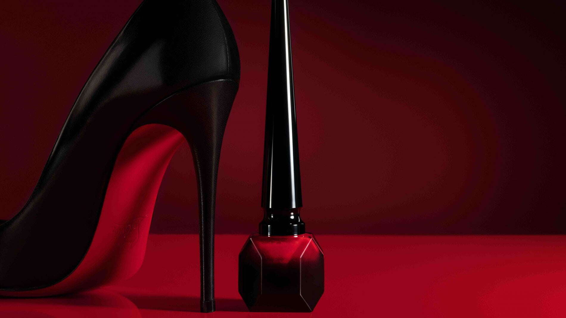 Tutte possiamo avere una Louboutin: non ai piedi, ma sulle mani