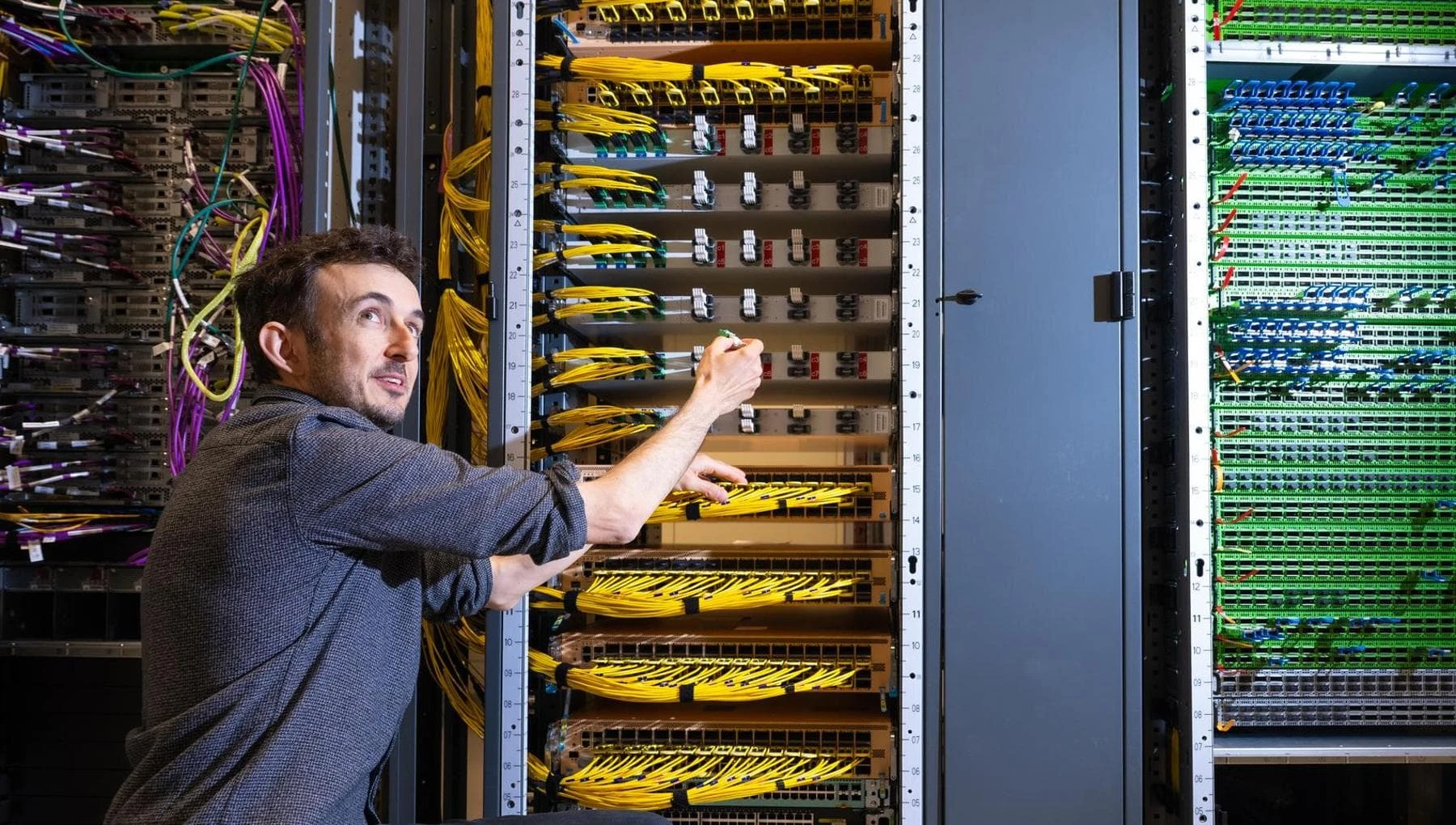 Un italiano ha reso più efficienti i data center Amazon, superando un problema aperto dagli anni ’80