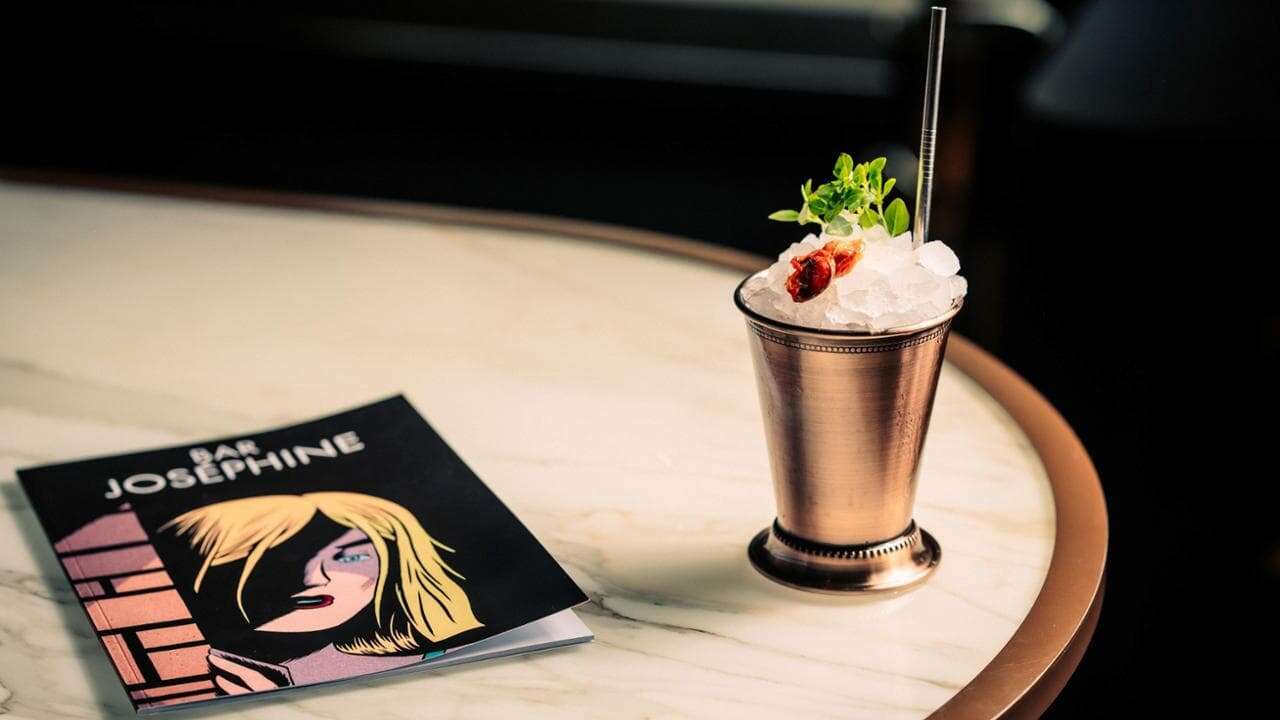 Il barman italiano che tra fumetti e rock crea i cocktail più cool di Parigi