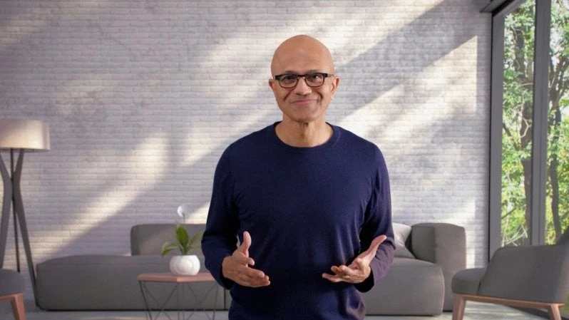 Nadella contro Apple: 