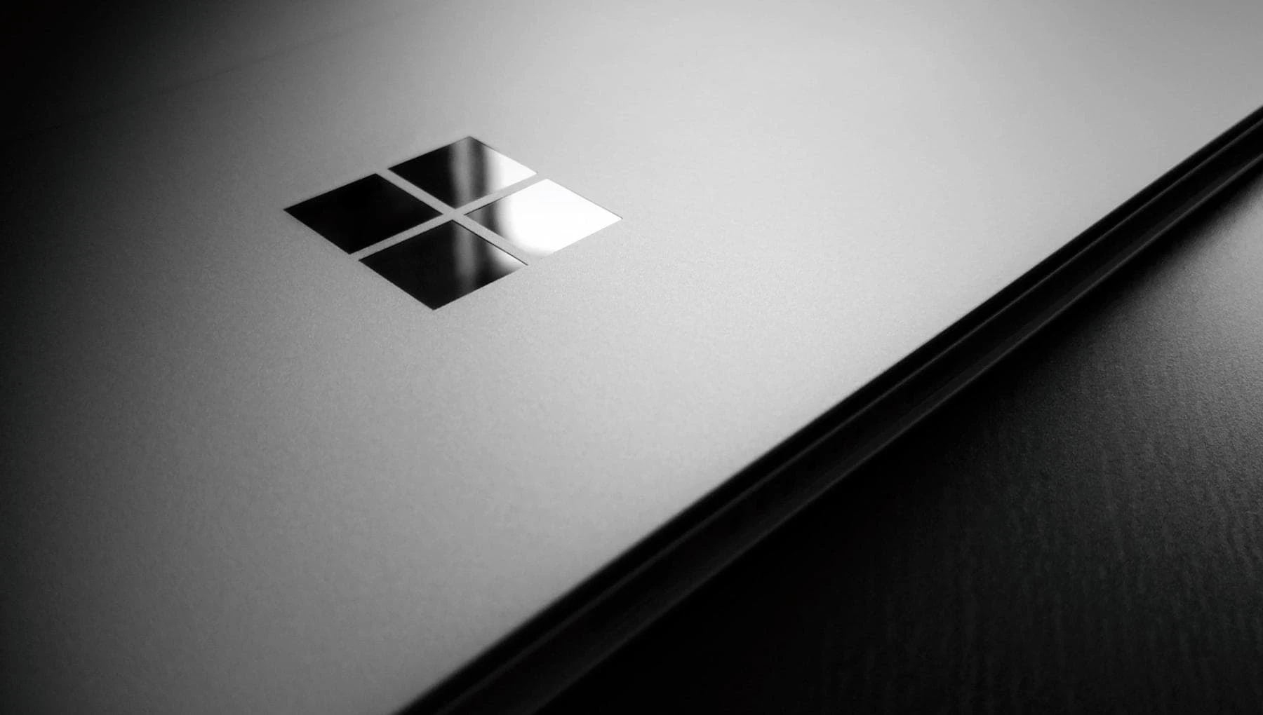 Microsoft, truffatori sfruttano un account ufficiale per rubare i dati degli utenti