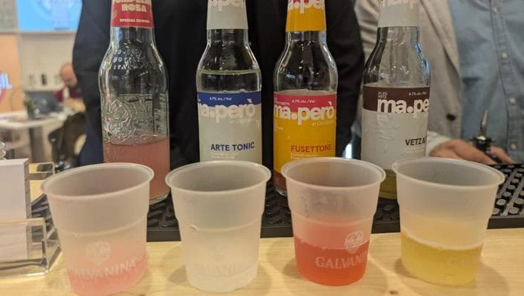 Boom di ready to drink no alcol e mocktail trai giovani: gin tonic, spritz e negroni tra i favoriti