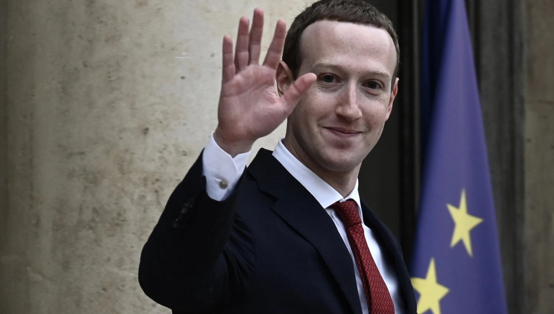 “Non autorizzo”, la bufala su Facebook che resiste da 15 anni. Ma resta totalmente falsa