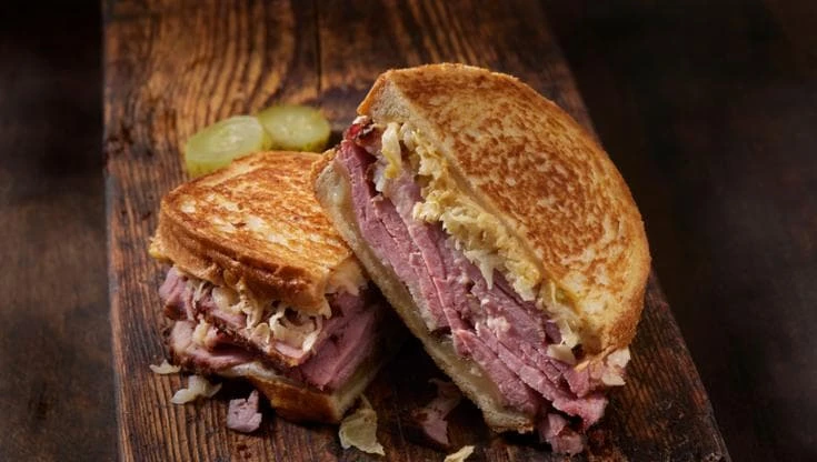 È la festa del sandwich: dal Pastrami al Sando, eccone 19 versioni in giro per il mondo