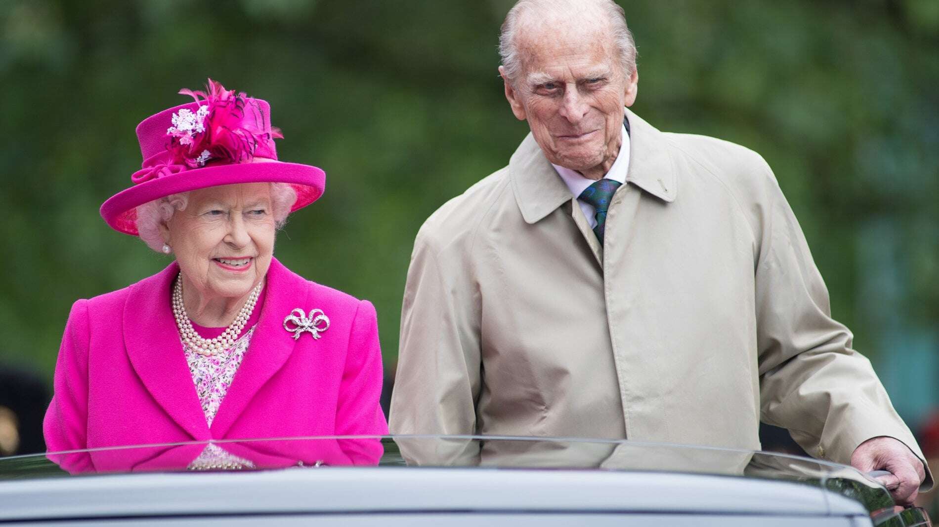 Ricordando il principe Filippo che oggi avrebbe 102 anni. Vita, gaffe, presunte amanti e un unico grande amore: Elisabetta II