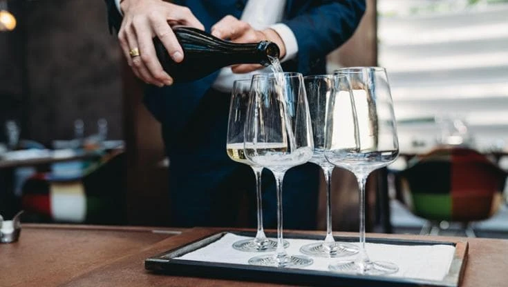 Veleno per topi al gusto di Prosecco: il paradosso che fa infuriare il Consorzio