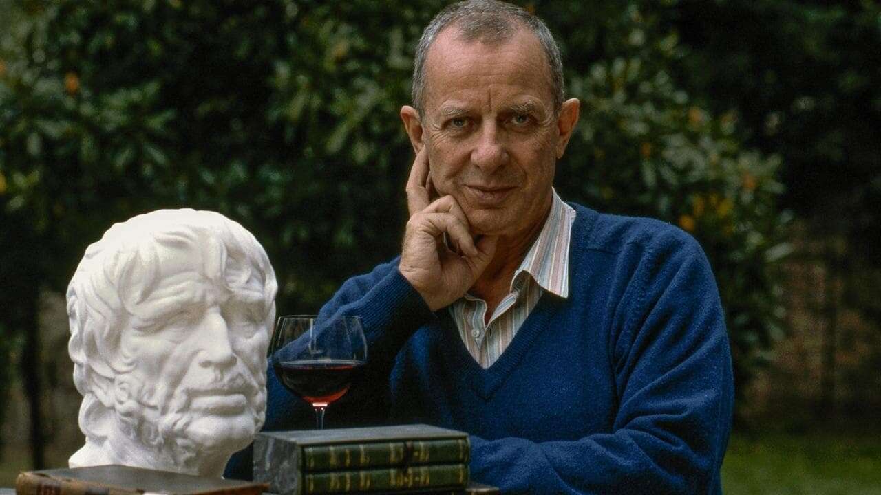 L’eredità di Luigi Veronelli, a 20 anni dalla morte: ci ha insegnato che il vino è cultura