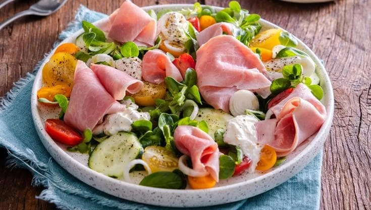 Con verdure o feta: ecco le ricette in cui il salume è protagonista