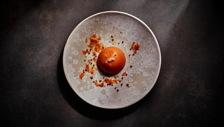 Tutto è pasticceria, ma non è dessert: Coda stupisce Berlino