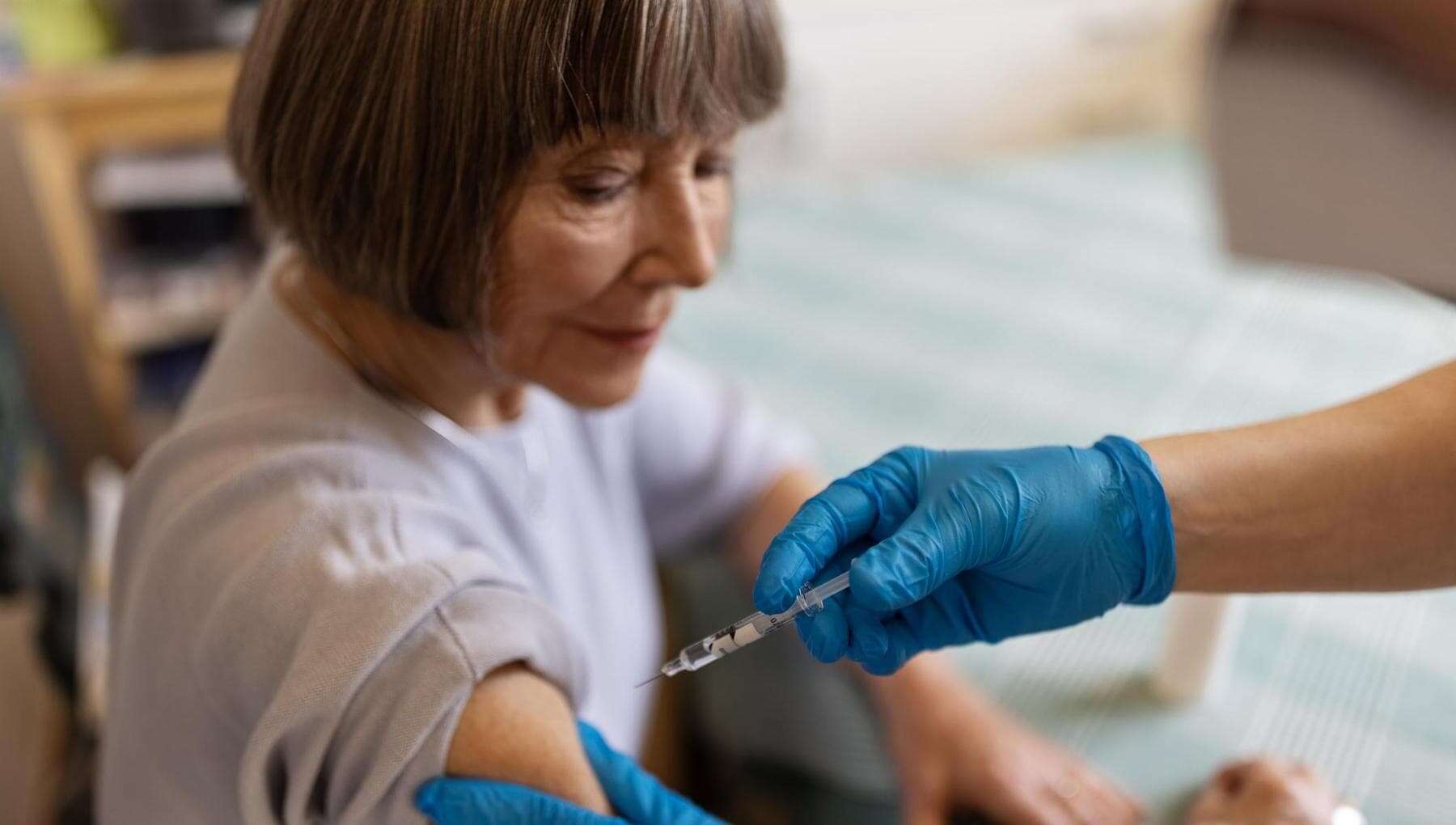 I vaccini anti-Covid possono abbassare le difese immunitarie nei fragili?