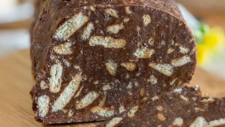 La ricetta perfetta del salame di cioccolato (e dello zabaione per accompagnarlo)