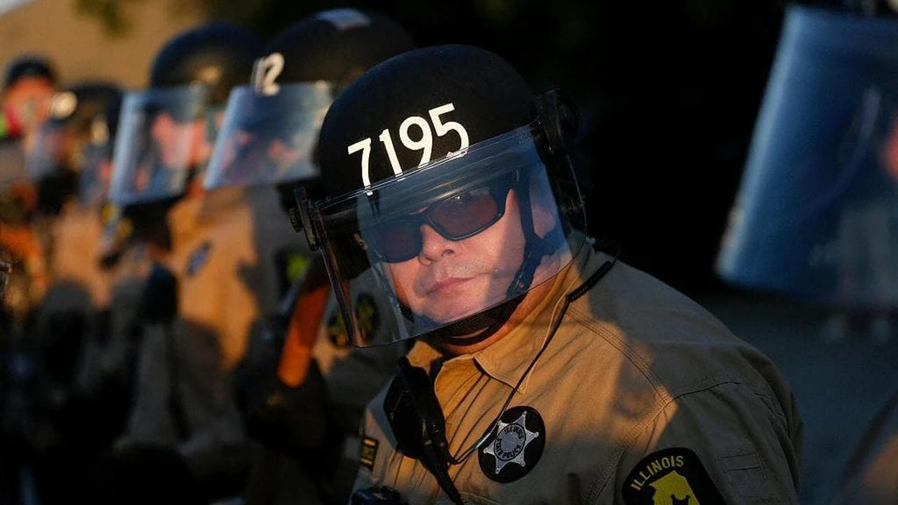 Aliens.gov, il finto sito sugli Ufo creato da Trump per segnalare immigrati all’ICE