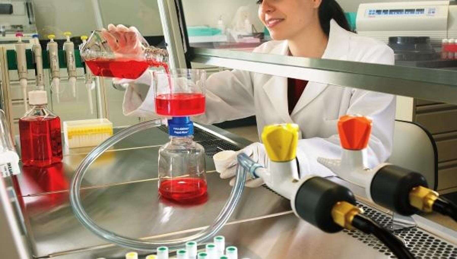 Medicina di laboratorio: al via gli open day che mostrano la scienza salva-vita