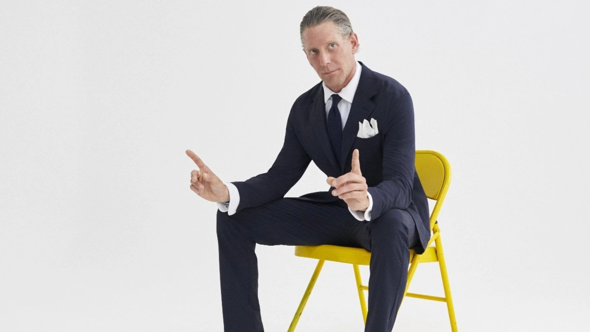 Lapo Elkann e la collezione moda sostenibile: completi maschili fatti con nylon rigenerato di reti da pesca