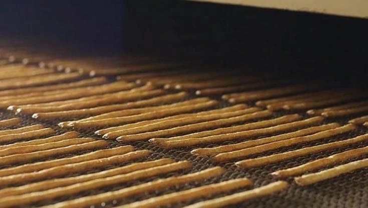 Il grissino, il bastoncino dorato che spezza il silenzio della tavola