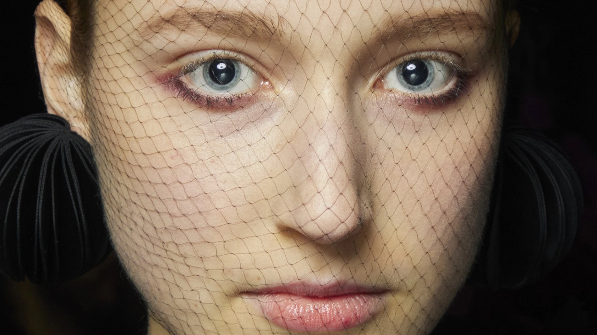 Retinolo, cosa cambia con il nuovo regolamento e come usarlo in sicurezza nei nostri prodotti beauty