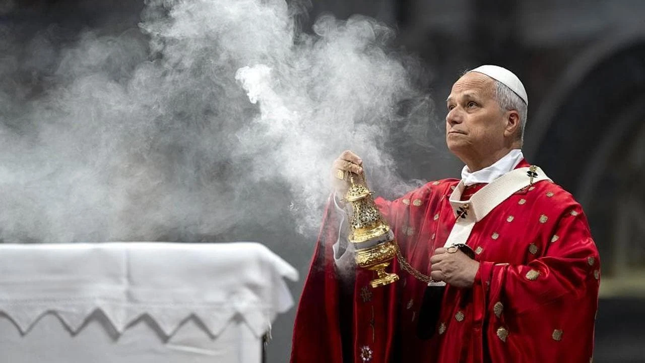 Papa Leone, Anthropic e un ateo in Vaticano: gli interessi dell'IA dietro l'enciclica
