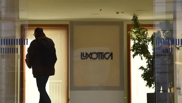 Luxottica ha comprato una società che si occupa della cura degli occhi grazie all’IA