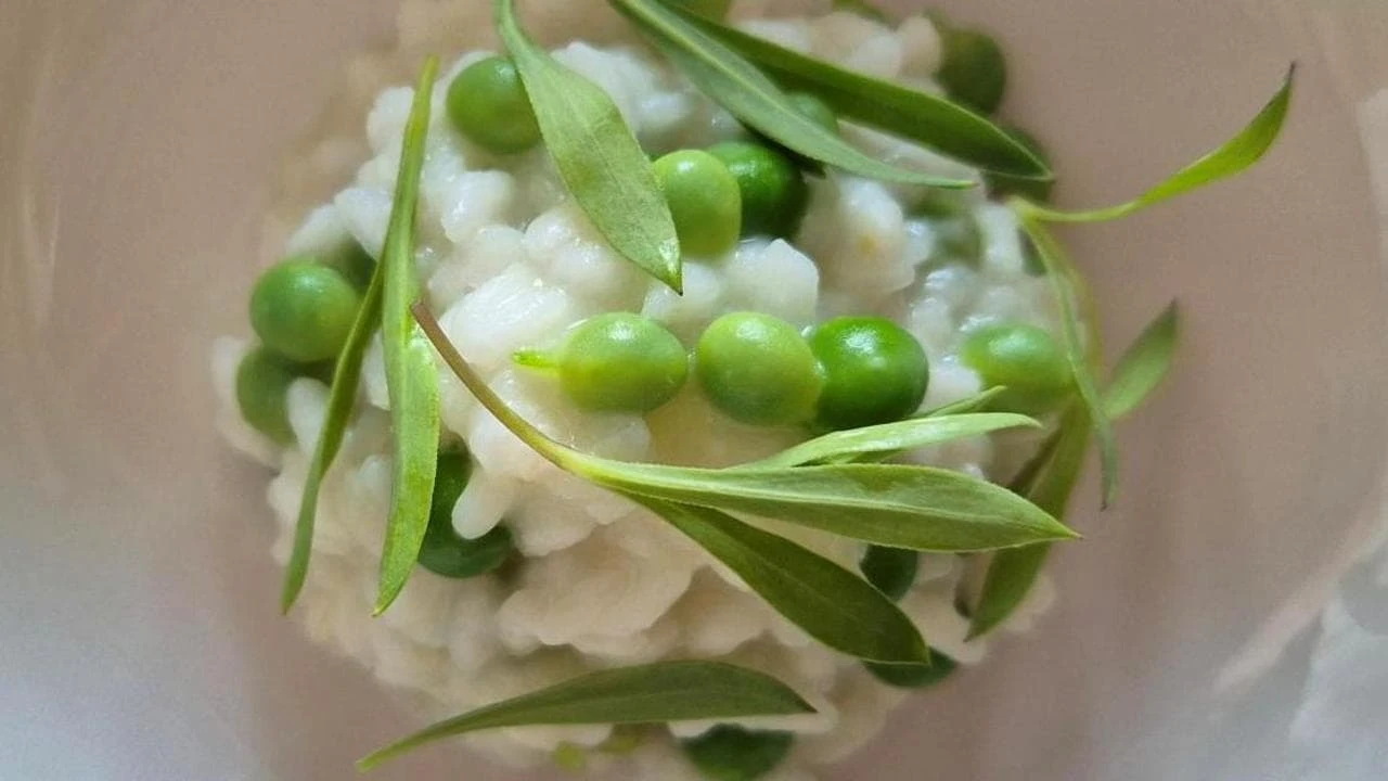 La ricetta perfetta dei risi e bisi
