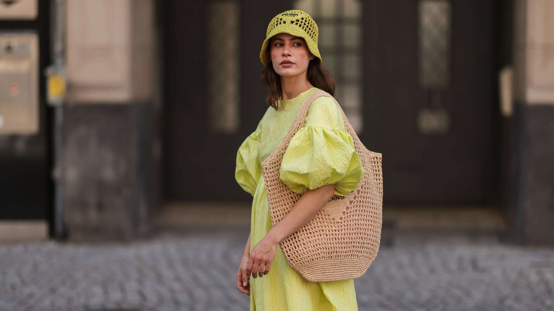 Cappello di paglia: dal classico ampio al bucket hat, eleganti e con stile anche sotto il sole