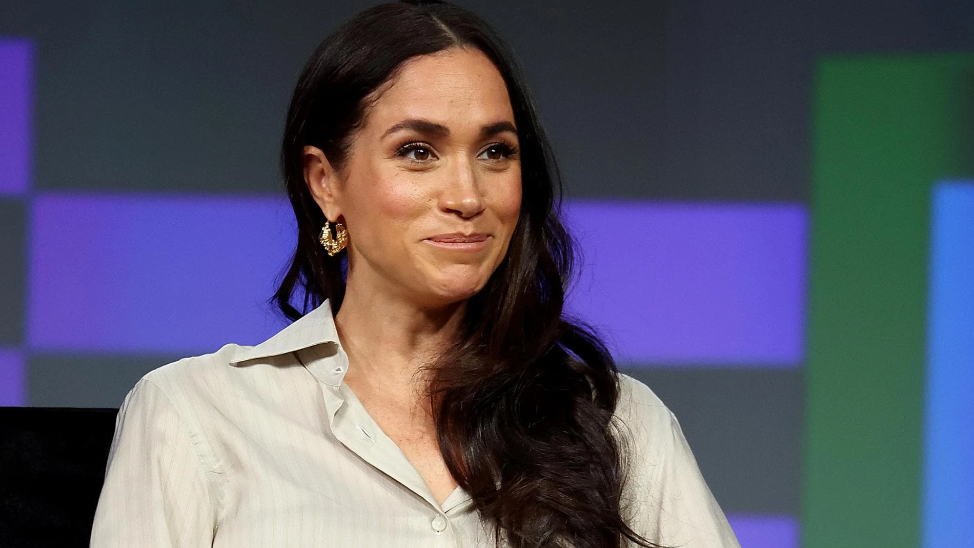 Meghan Markle compie 43 anni. Ma a parte marmellate e biscotti per cani, ancora non si è capito cosa farà del suo nuovo brand