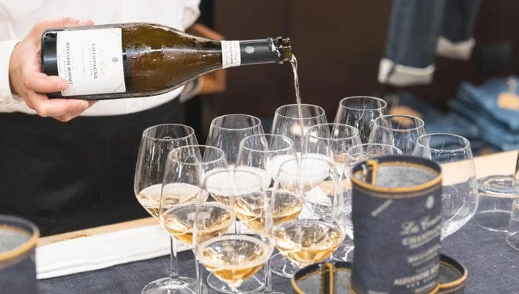 Champagne, il calo dei consumi non spegne la voglia di brindare