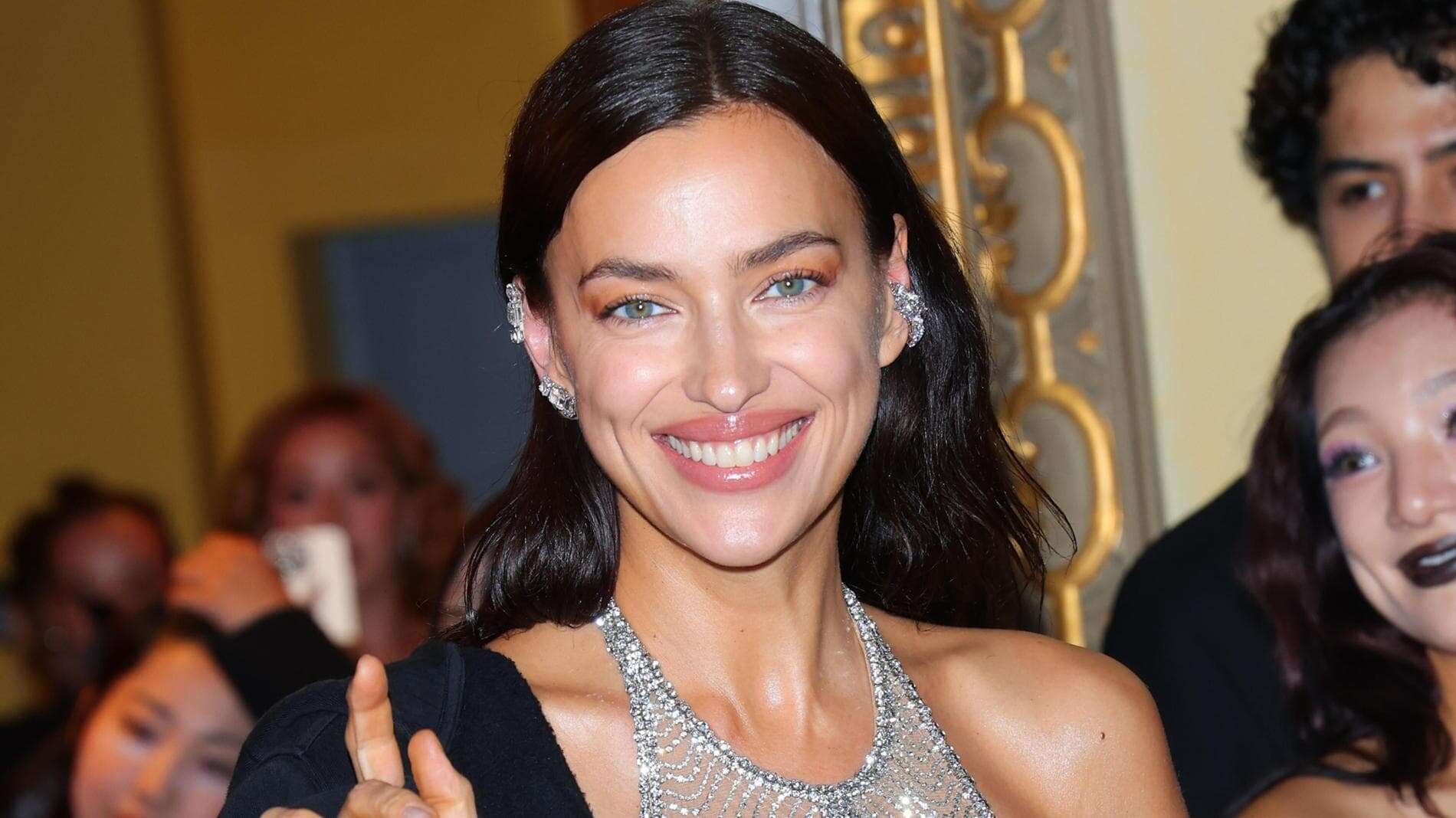 Buon compleanno Irina Shayk! Amori e stile di una modella sempre al top