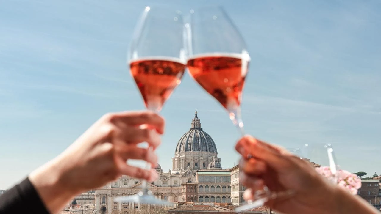 Roma vista dall’alto è una città da bere: i rooftop da visitare