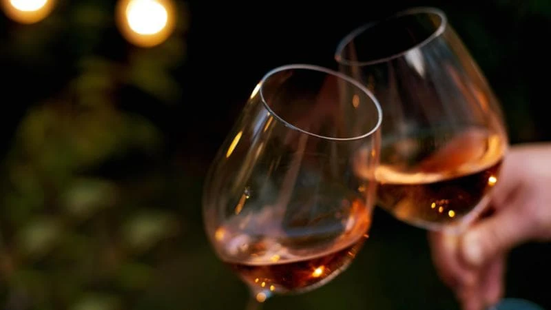 La musica dal vivo rende il vino più buono (anche se malinconica)