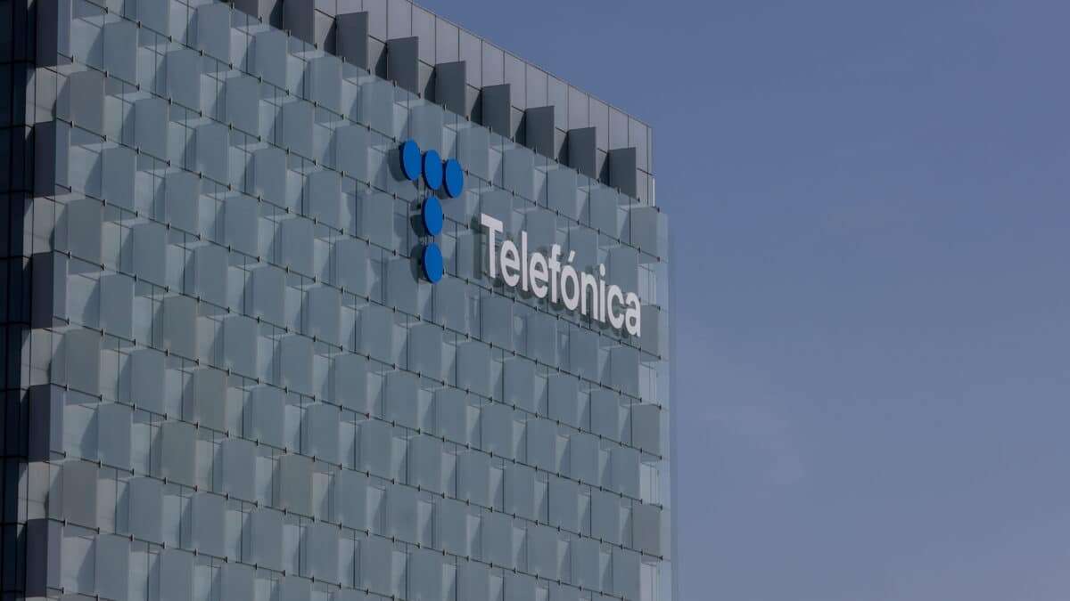 Telefónica comunica que despedirá a 5.100 empleados tras el anuncio del ERE